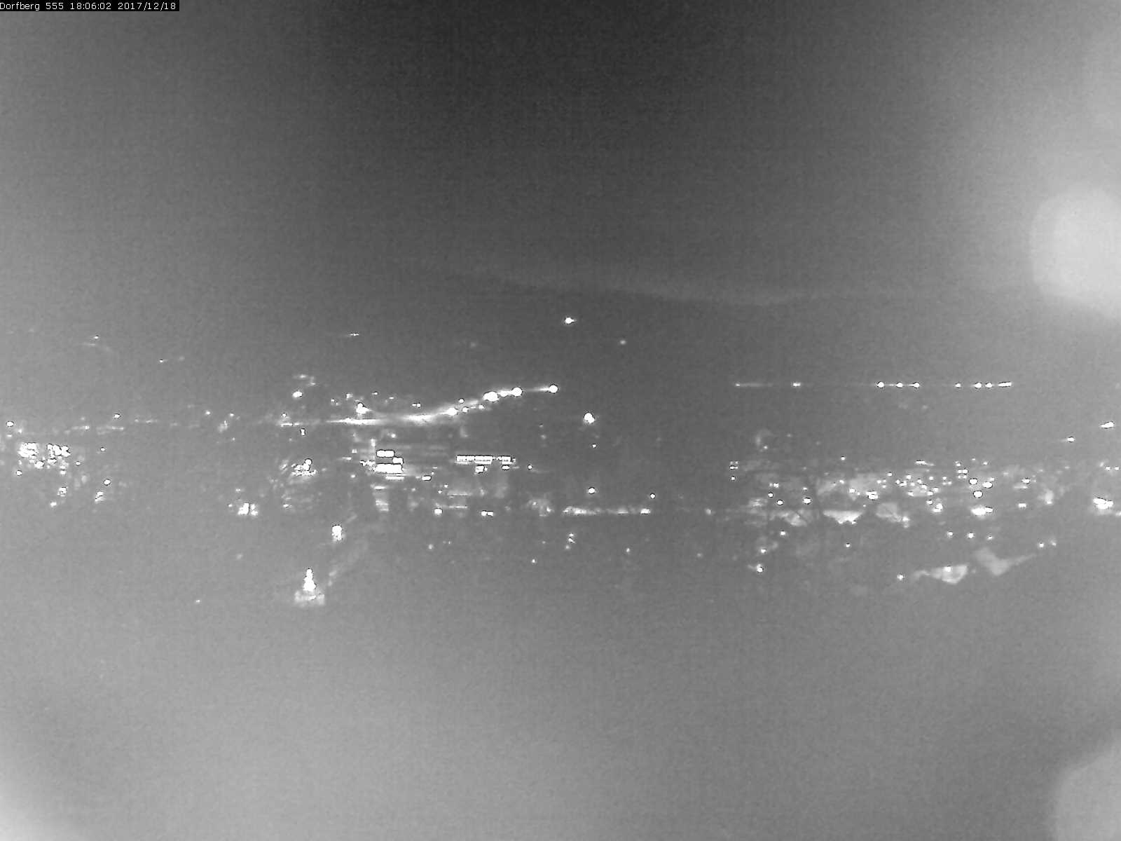 Webcam-Bild: Aussicht vom Dorfberg in Langnau 20171218-180601