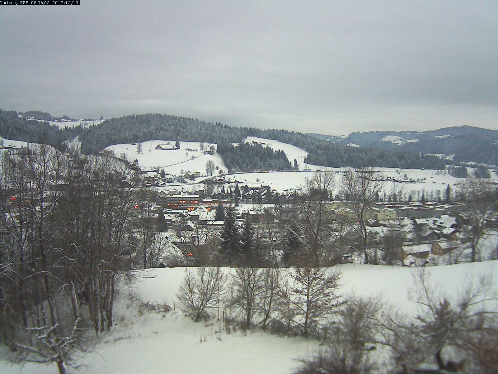 Webcam-Bild: Aussicht vom Dorfberg in Langnau 20171219-080601