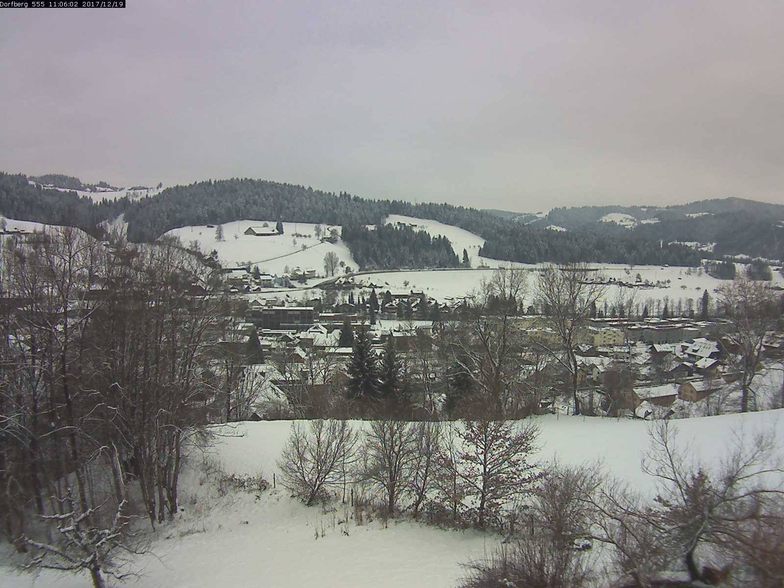 Webcam-Bild: Aussicht vom Dorfberg in Langnau 20171219-110601
