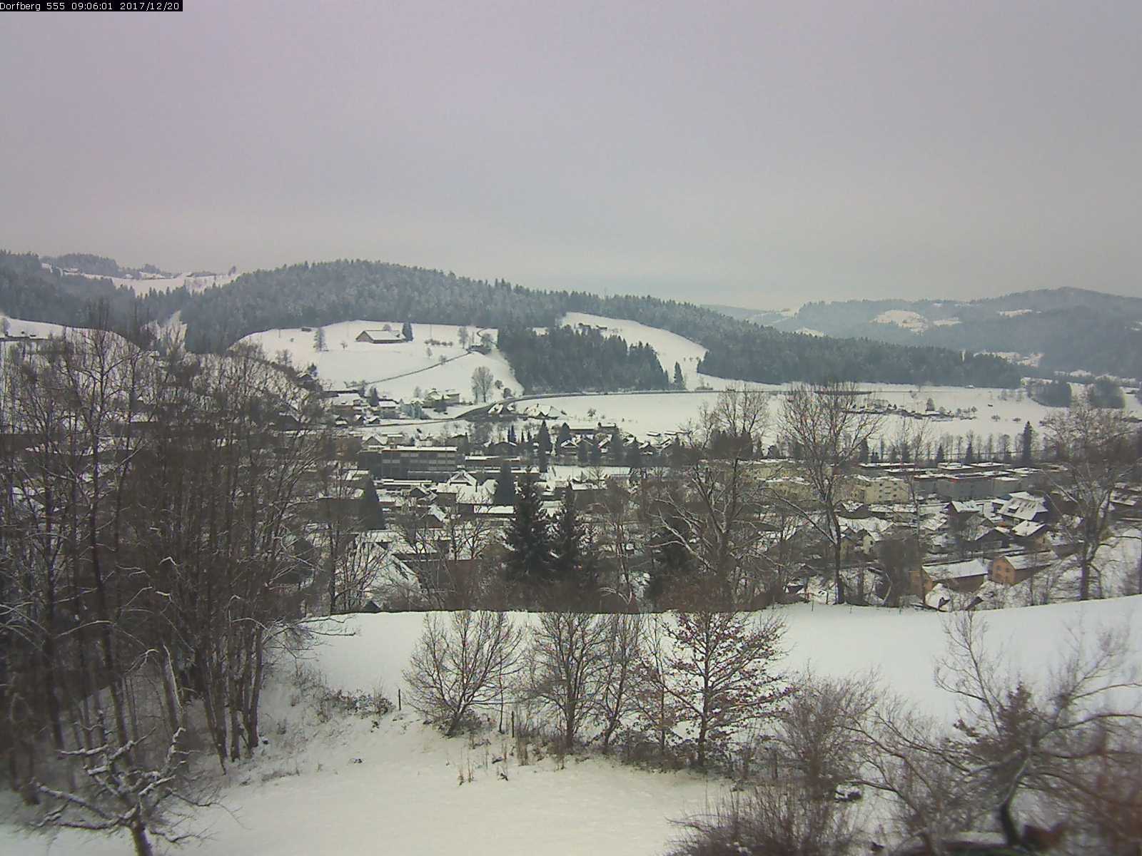Webcam-Bild: Aussicht vom Dorfberg in Langnau 20171220-090601
