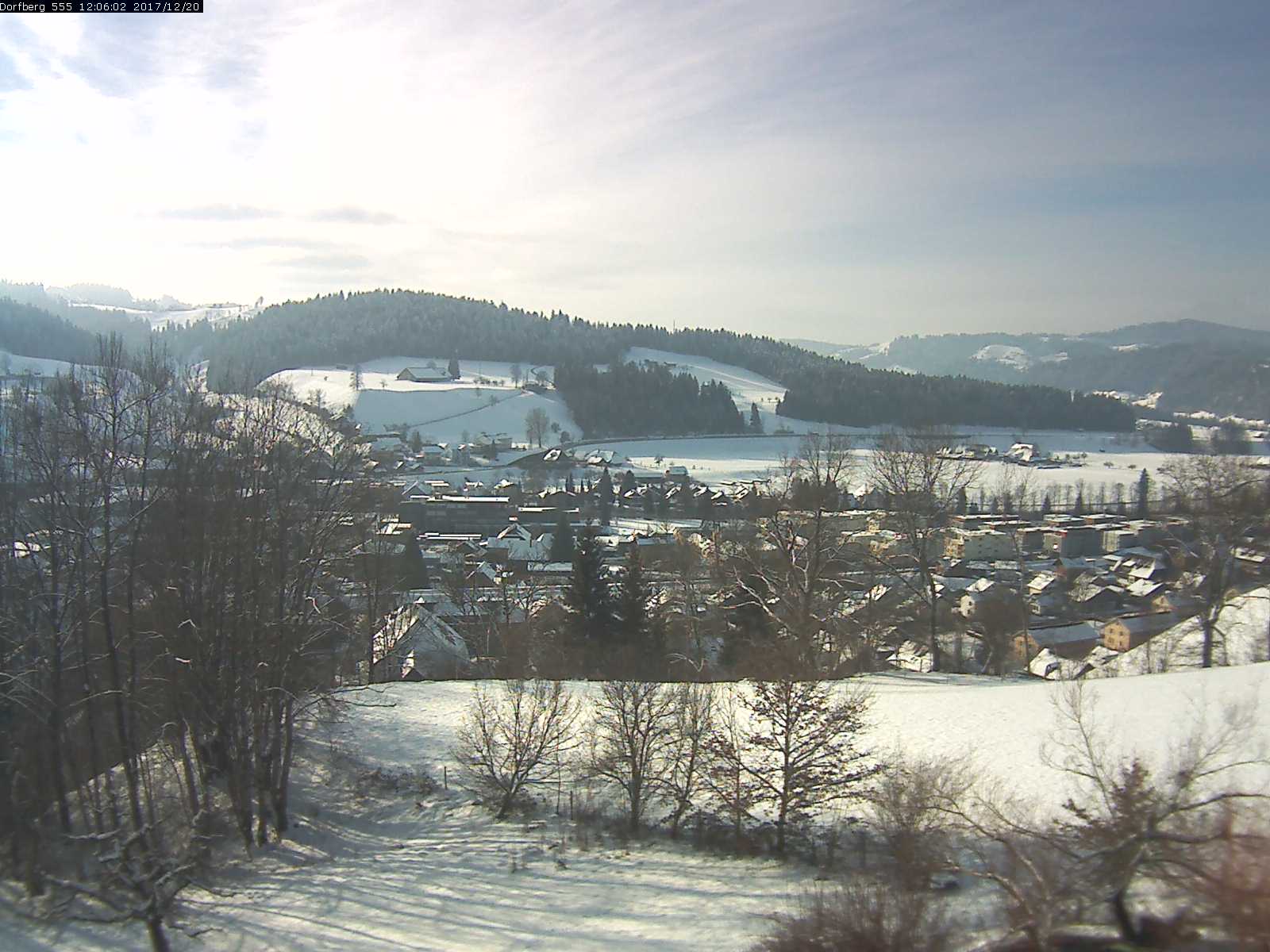 Webcam-Bild: Aussicht vom Dorfberg in Langnau 20171220-120601