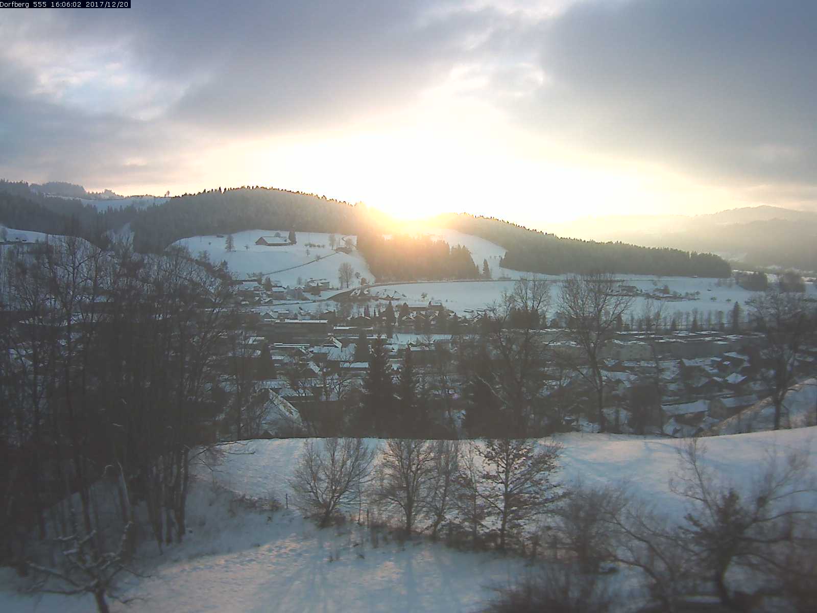 Webcam-Bild: Aussicht vom Dorfberg in Langnau 20171220-160601
