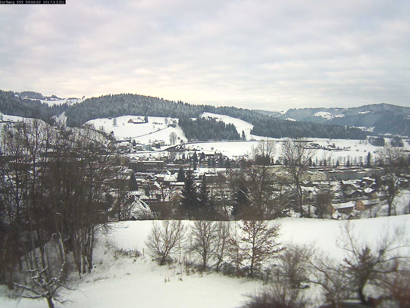 Webcam-Bild: Aussicht vom Dorfberg in Langnau 20171221-090601