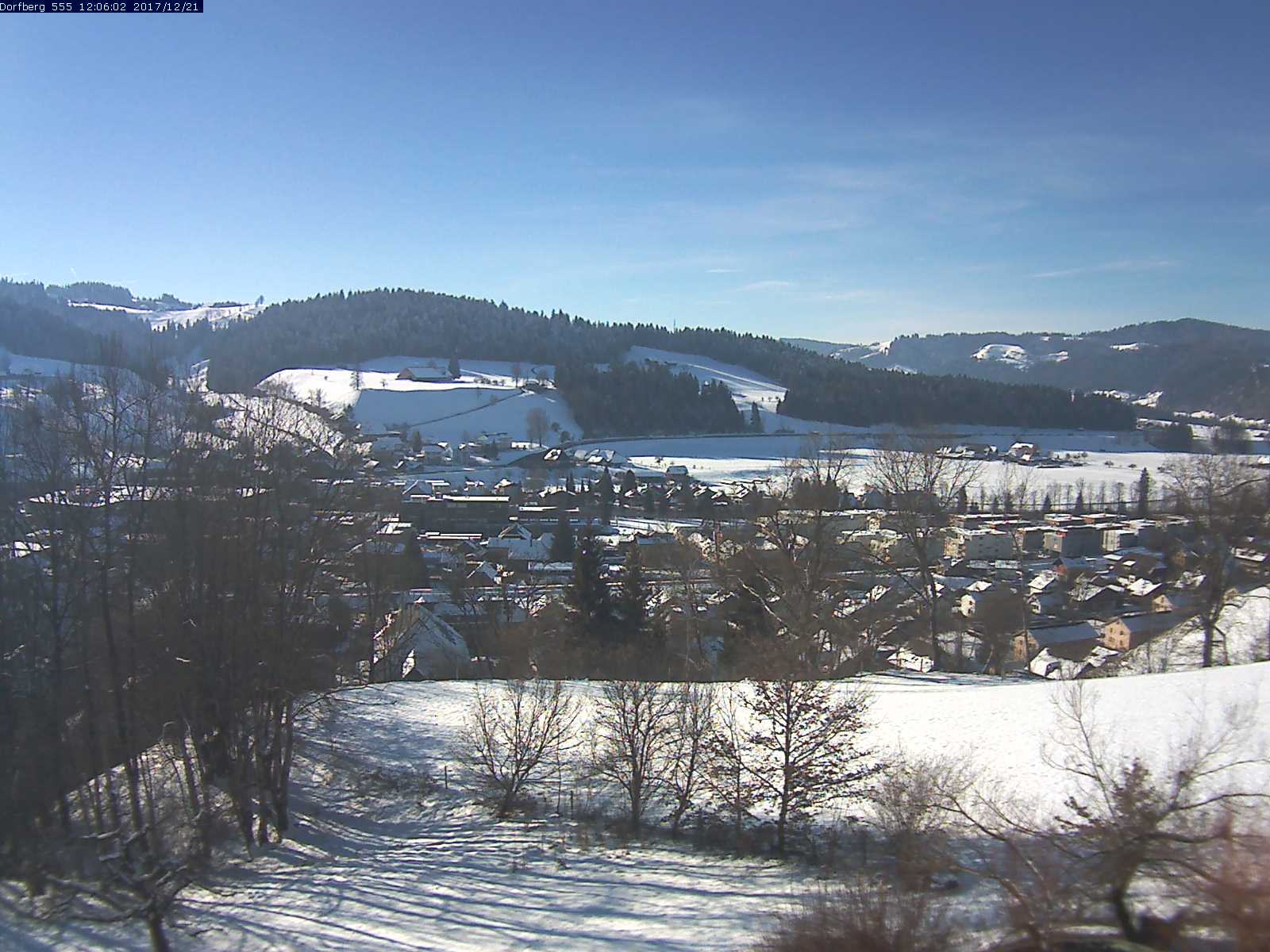 Webcam-Bild: Aussicht vom Dorfberg in Langnau 20171221-120601