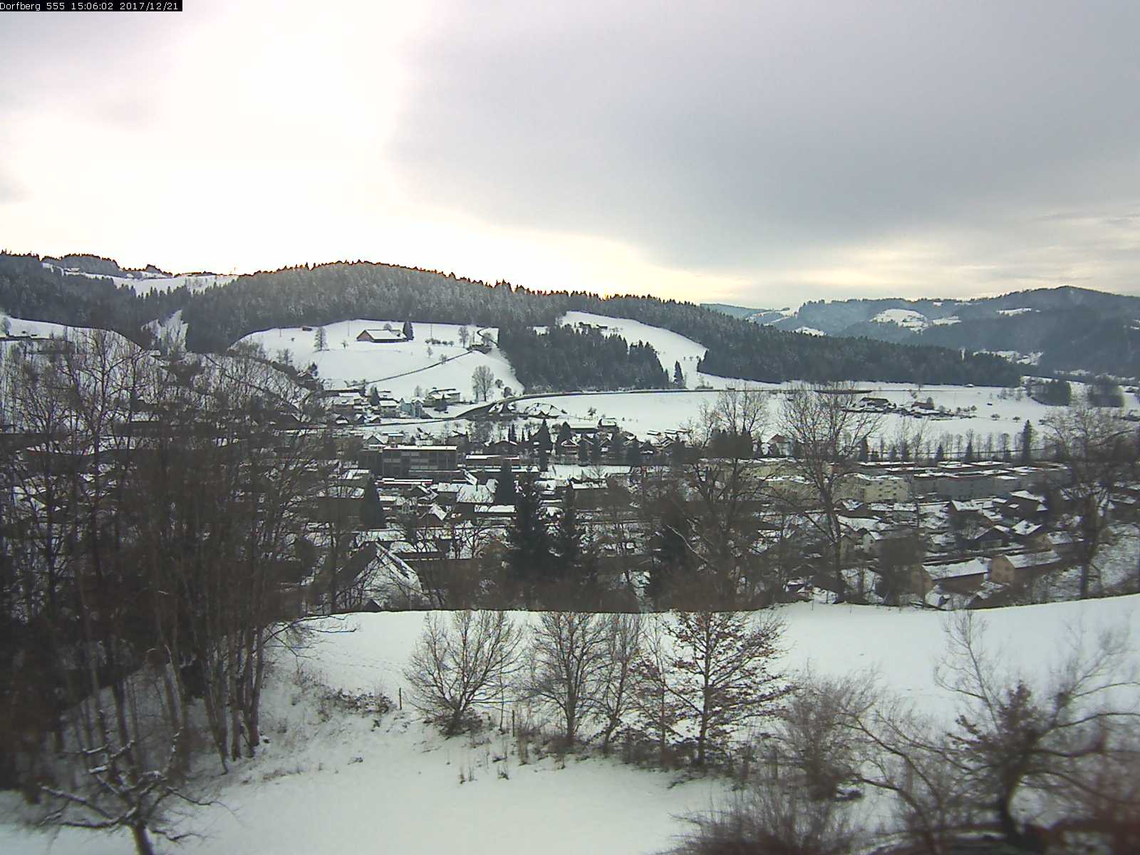 Webcam-Bild: Aussicht vom Dorfberg in Langnau 20171221-150601