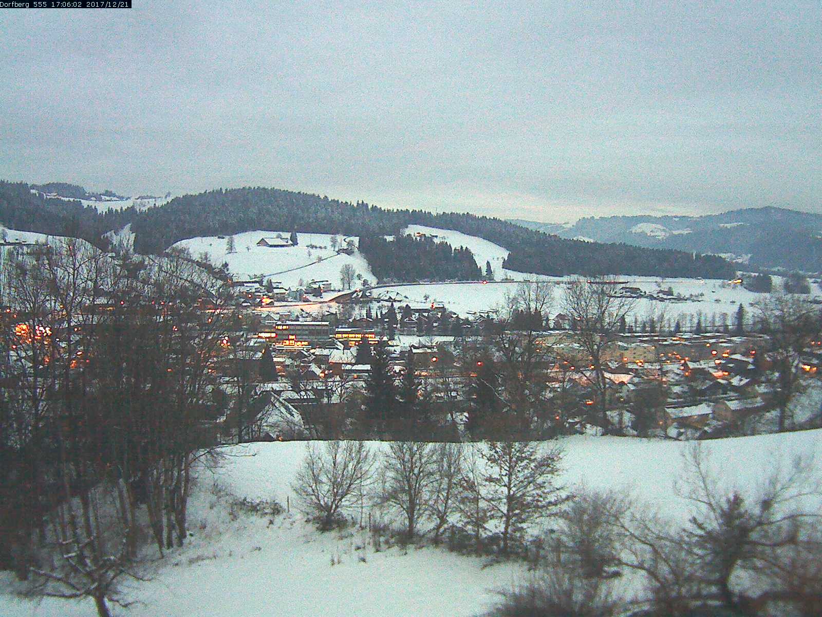 Webcam-Bild: Aussicht vom Dorfberg in Langnau 20171221-170601