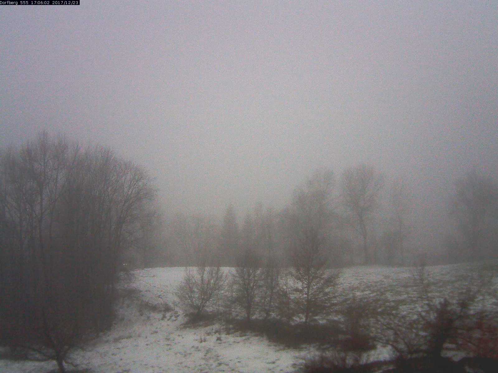 Webcam-Bild: Aussicht vom Dorfberg in Langnau 20171223-170601