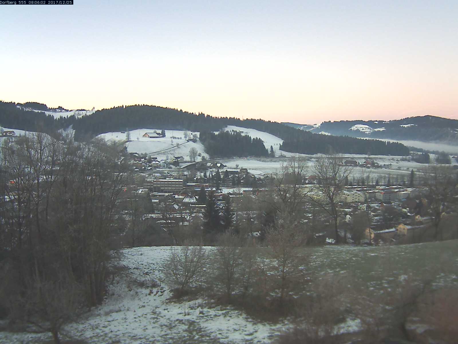 Webcam-Bild: Aussicht vom Dorfberg in Langnau 20171225-080601