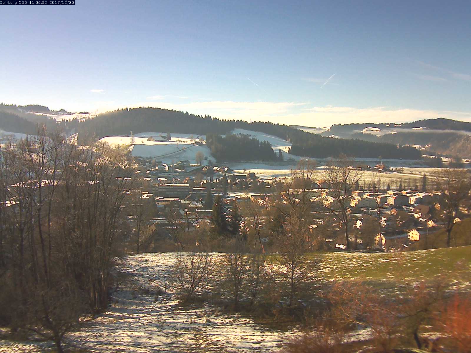 Webcam-Bild: Aussicht vom Dorfberg in Langnau 20171225-110601