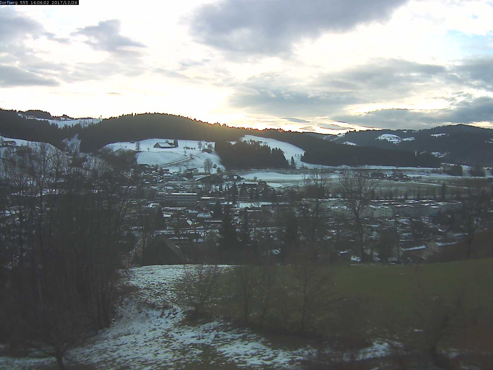 Webcam-Bild: Aussicht vom Dorfberg in Langnau 20171226-160601