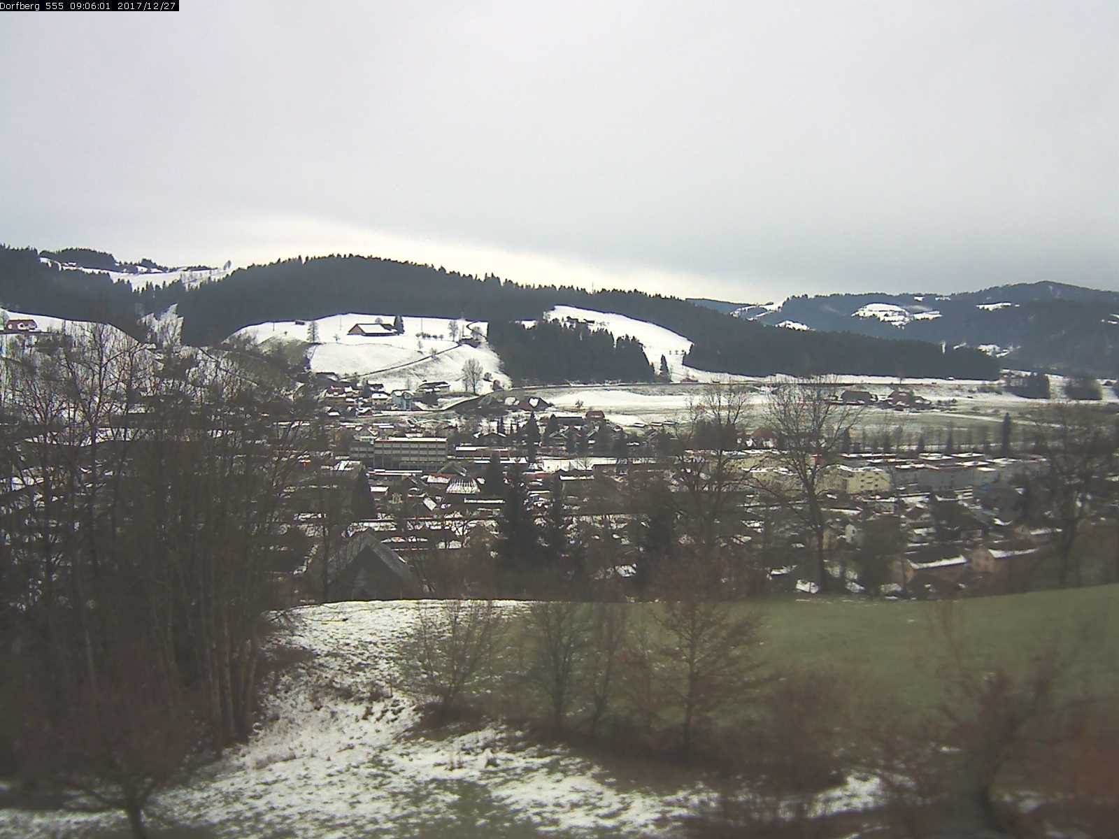 Webcam-Bild: Aussicht vom Dorfberg in Langnau 20171227-090601