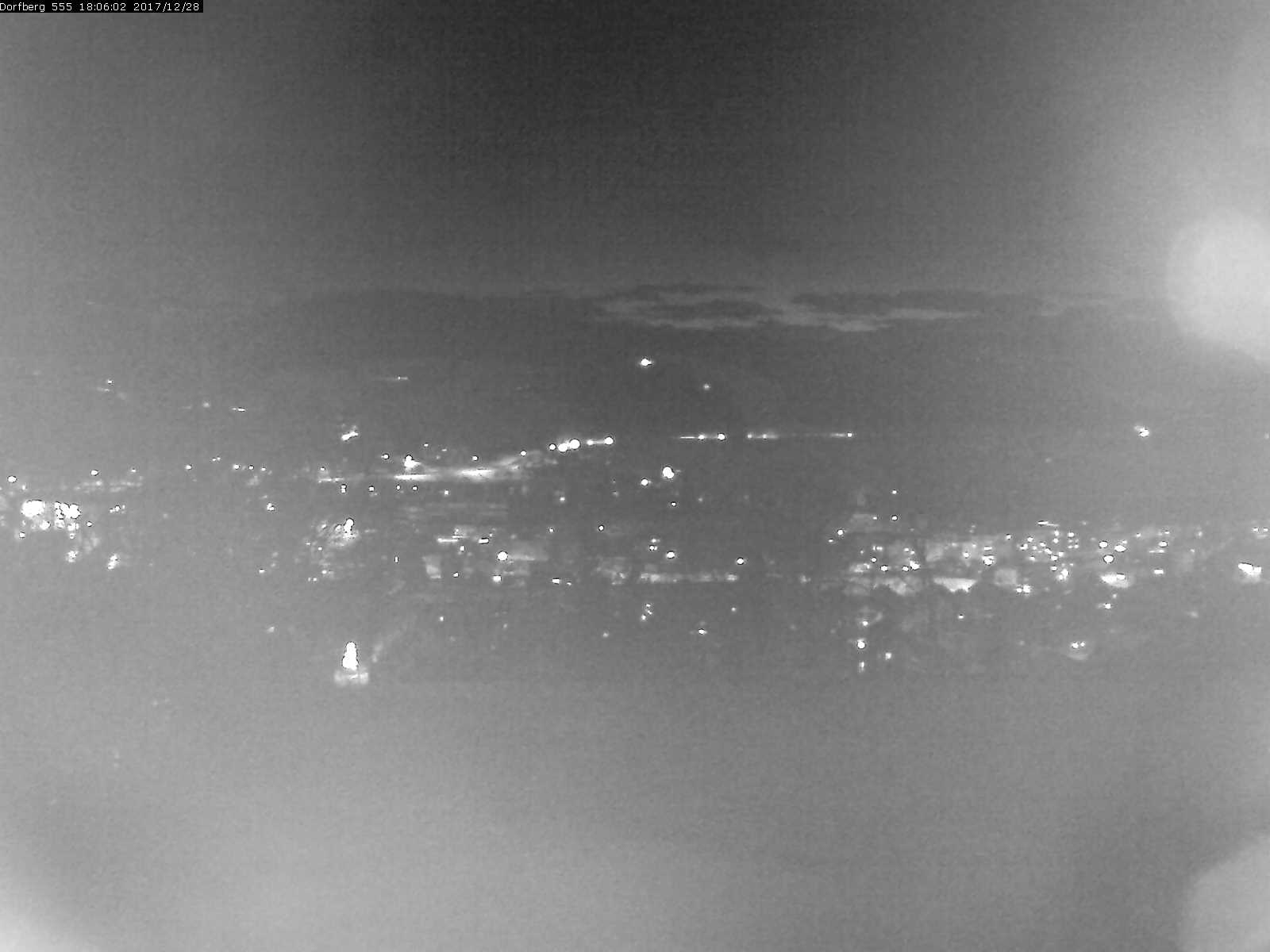 Webcam-Bild: Aussicht vom Dorfberg in Langnau 20171228-180601