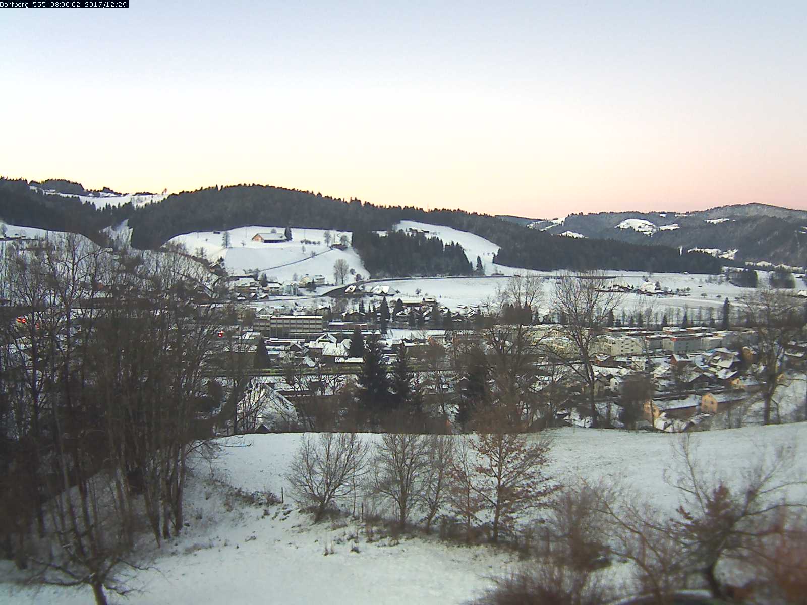 Webcam-Bild: Aussicht vom Dorfberg in Langnau 20171229-080601