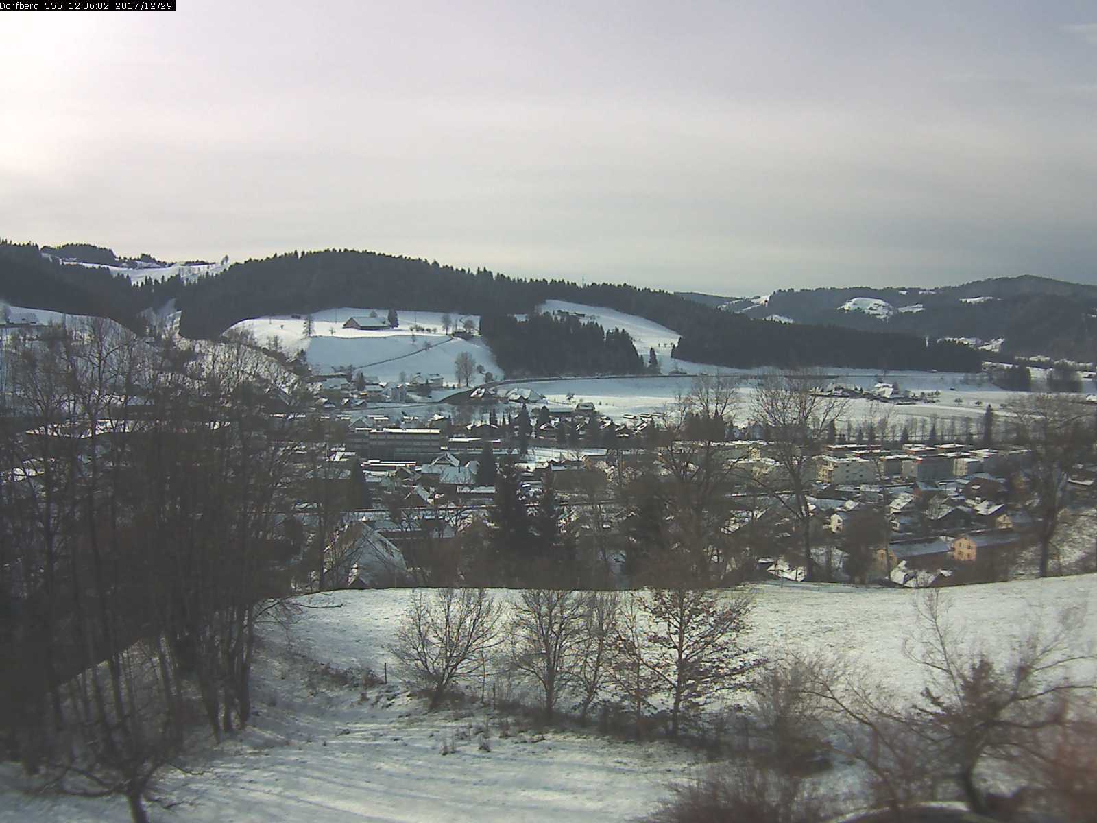 Webcam-Bild: Aussicht vom Dorfberg in Langnau 20171229-120601