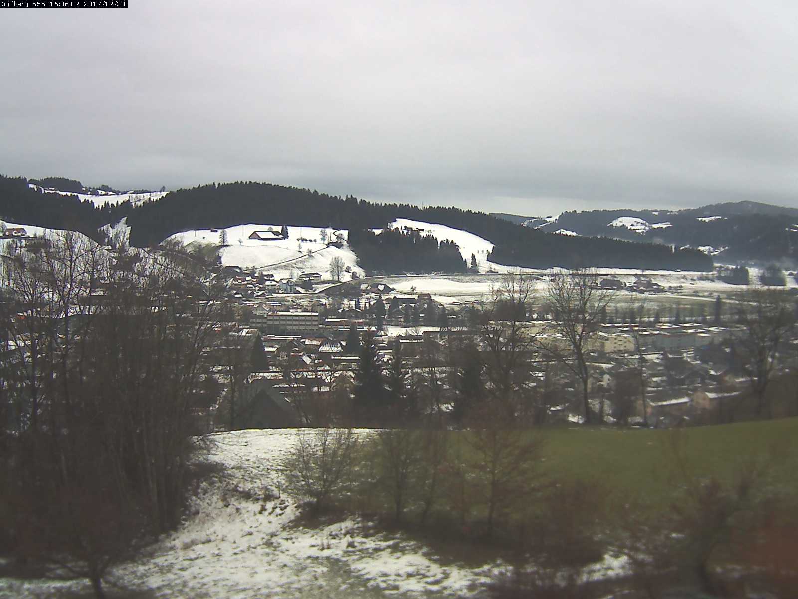 Webcam-Bild: Aussicht vom Dorfberg in Langnau 20171230-160601