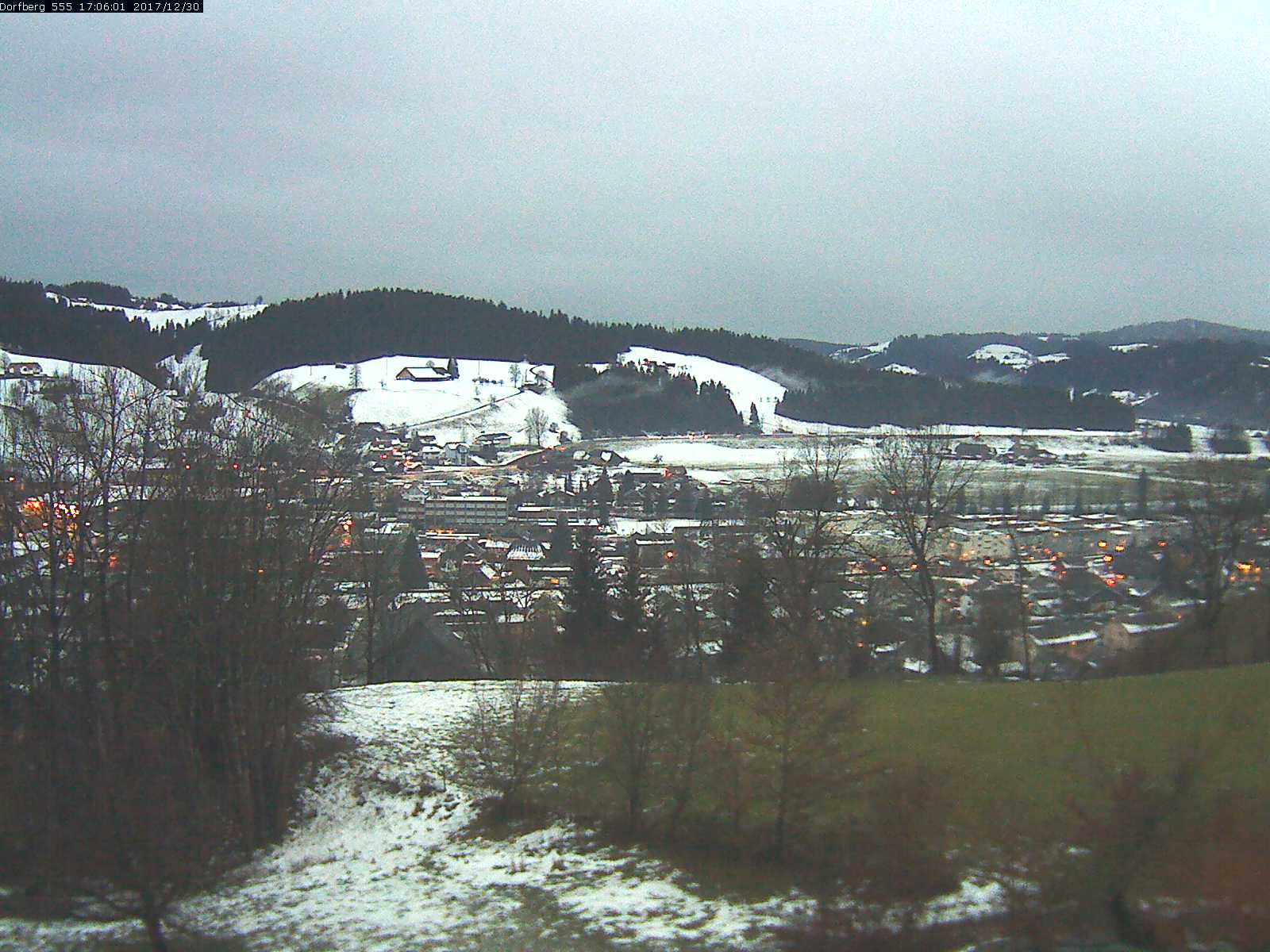 Webcam-Bild: Aussicht vom Dorfberg in Langnau 20171230-170601