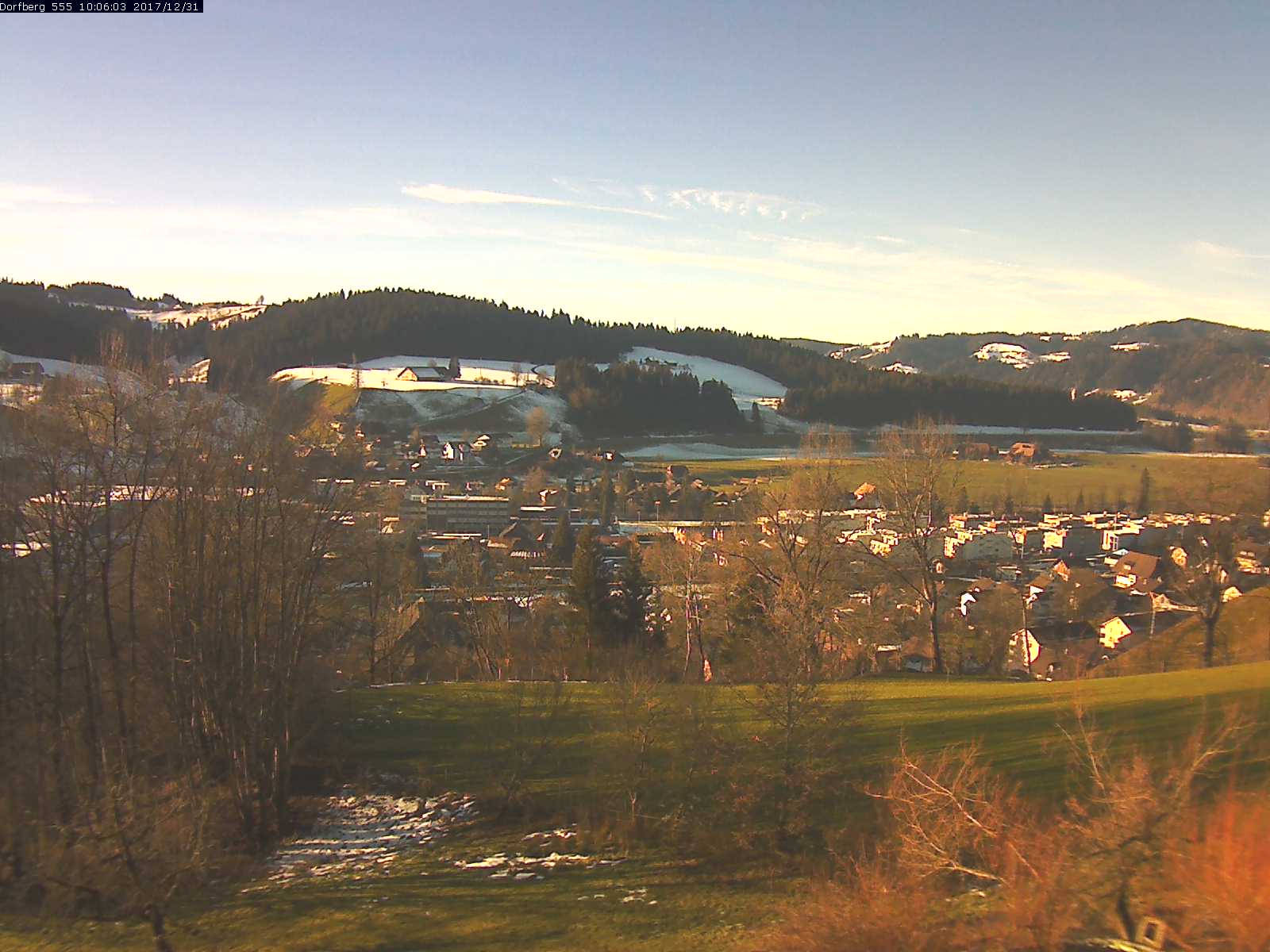 Webcam-Bild: Aussicht vom Dorfberg in Langnau 20171231-100601