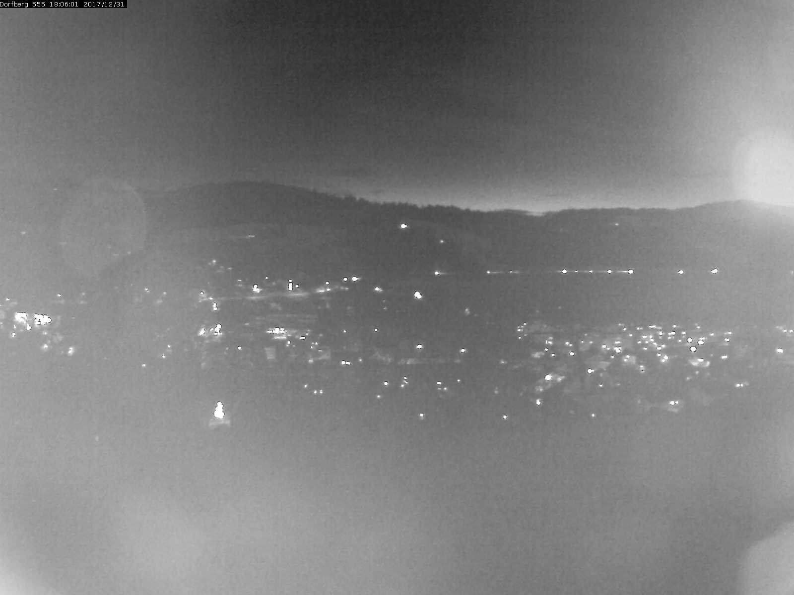 Webcam-Bild: Aussicht vom Dorfberg in Langnau 20171231-180601