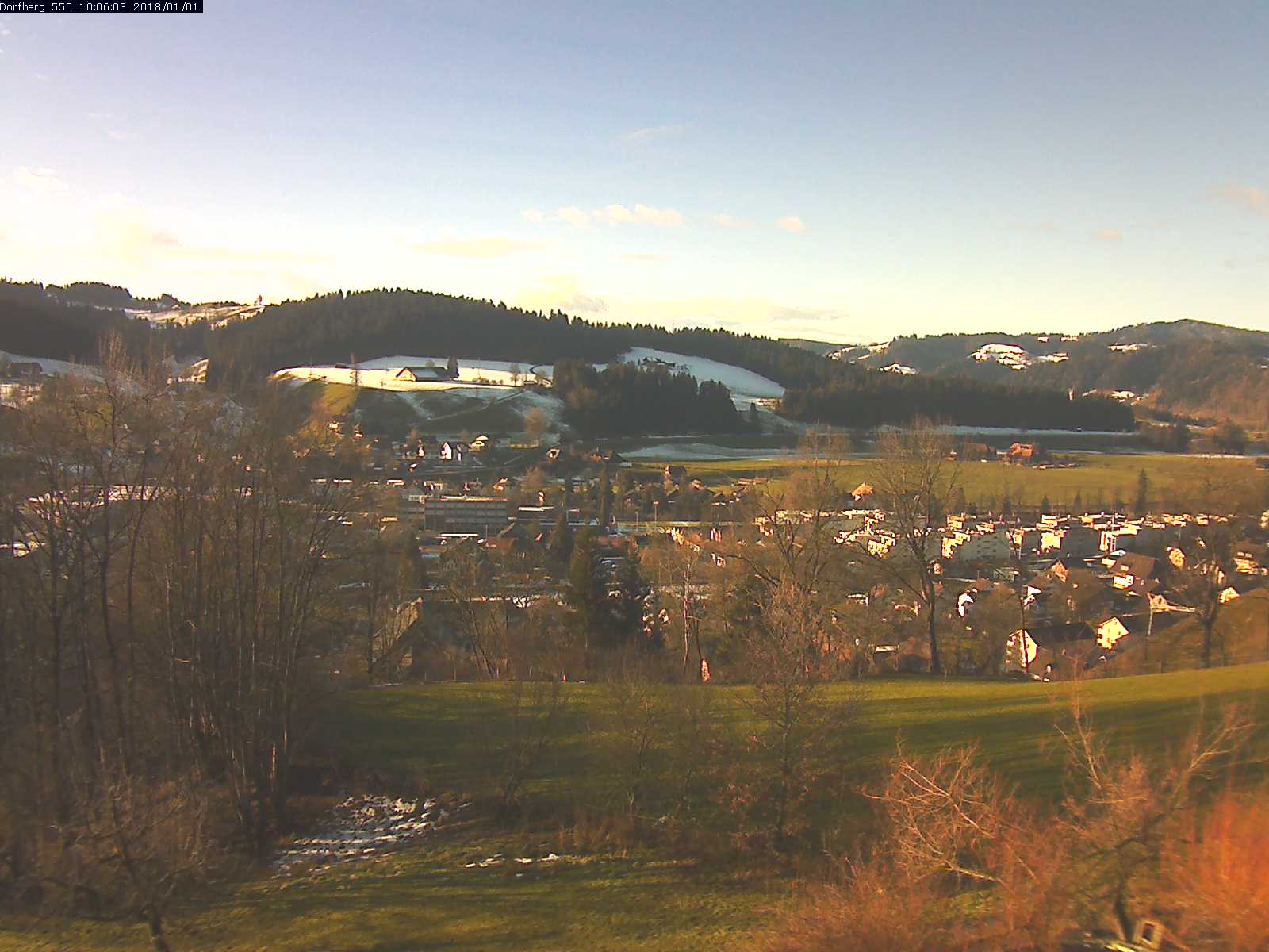 Webcam-Bild: Aussicht vom Dorfberg in Langnau 20180101-100601