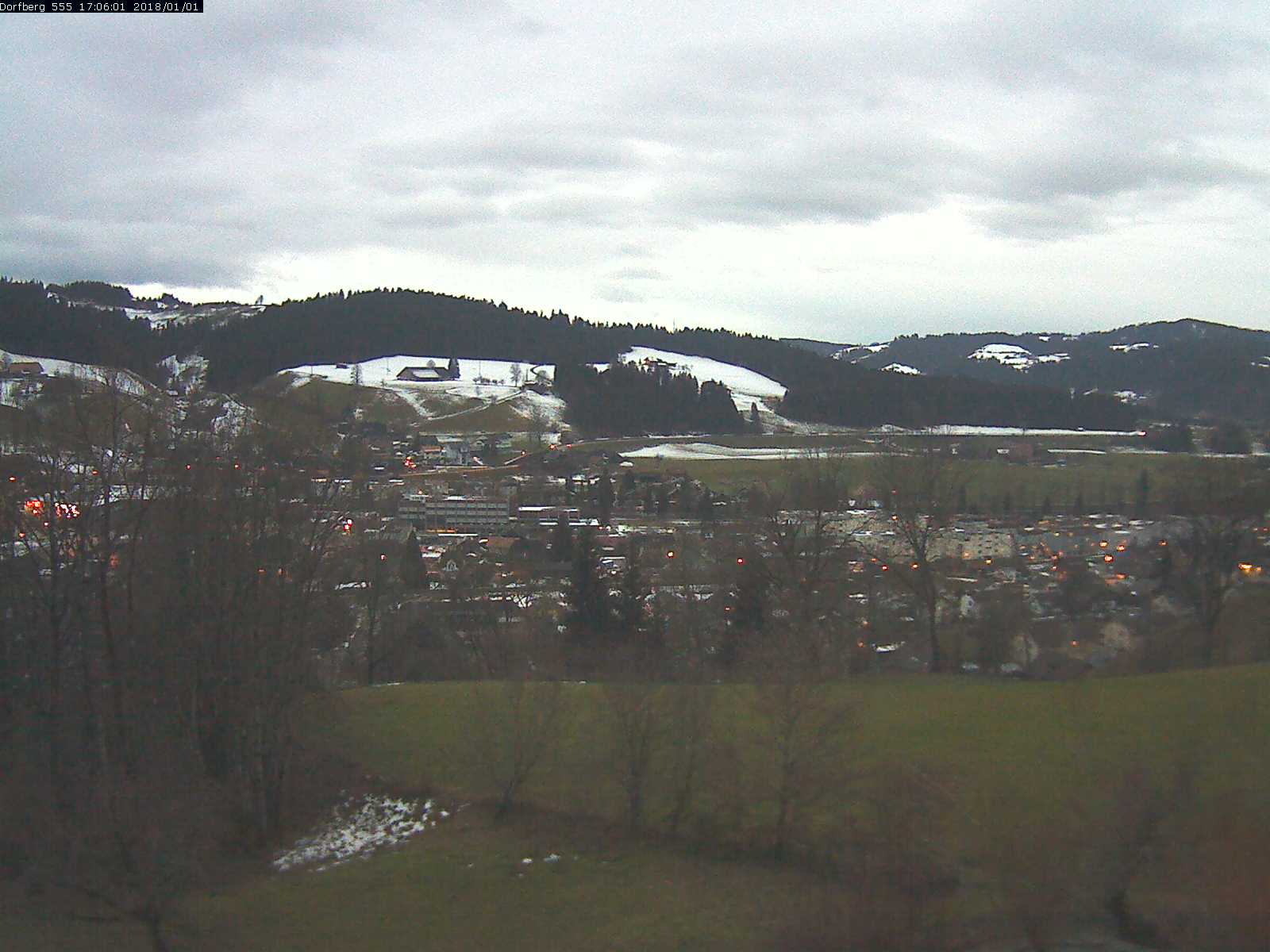Webcam-Bild: Aussicht vom Dorfberg in Langnau 20180101-170601