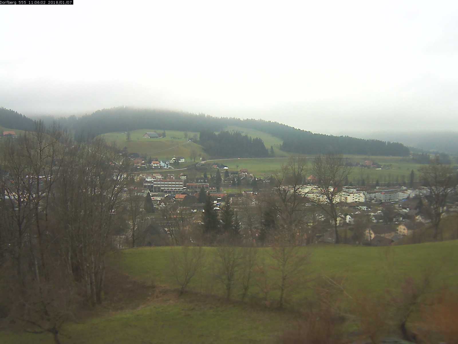 Webcam-Bild: Aussicht vom Dorfberg in Langnau 20180107-110601