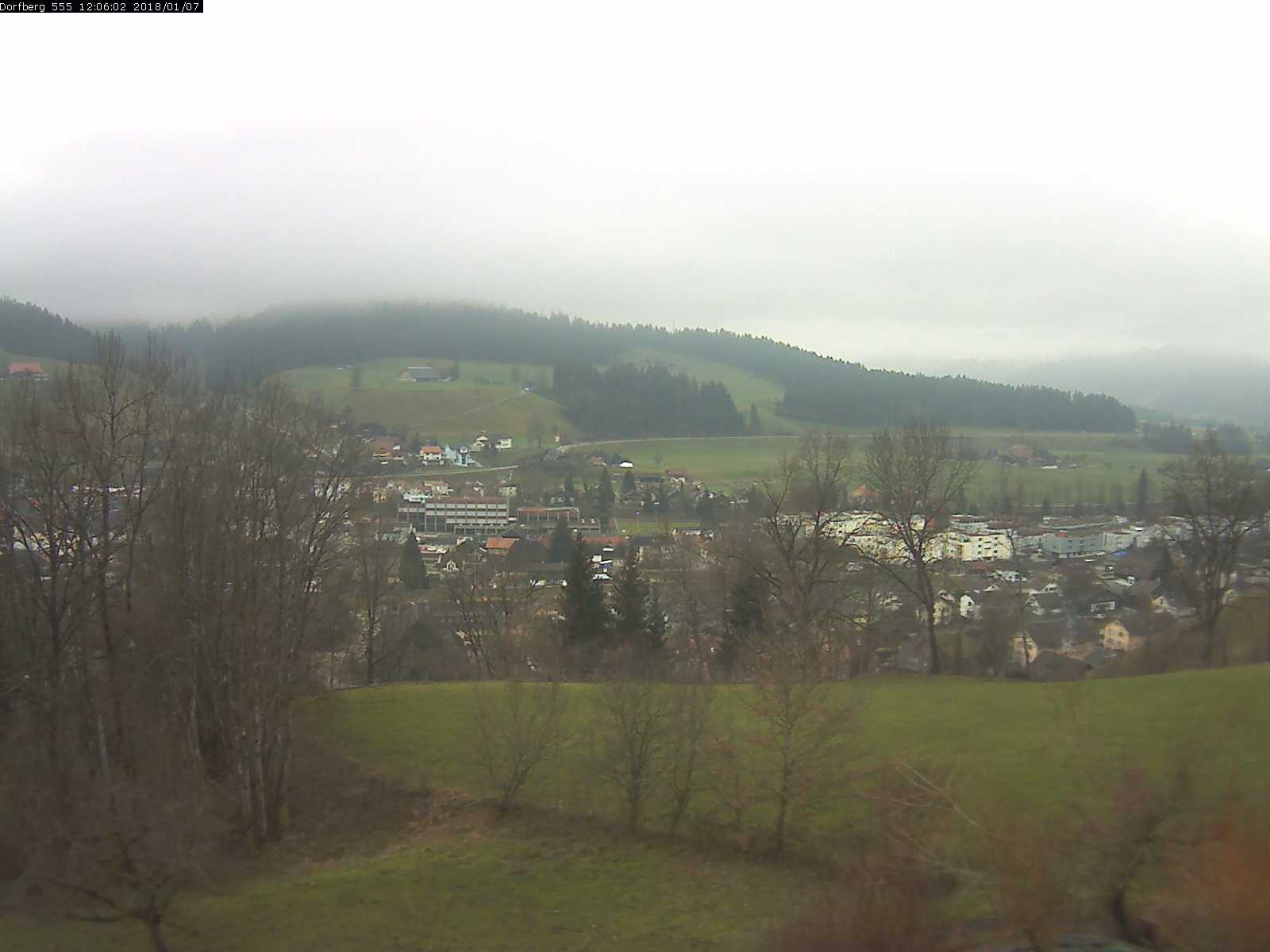Webcam-Bild: Aussicht vom Dorfberg in Langnau 20180107-120601