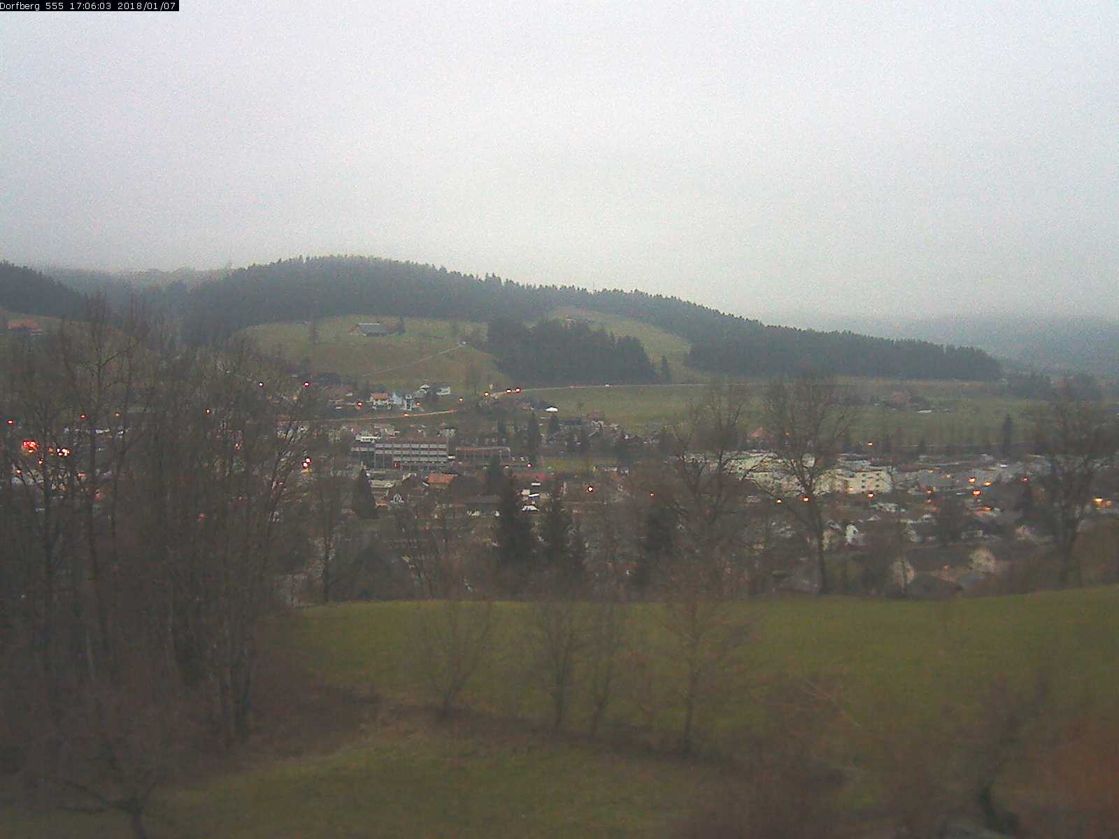 Webcam-Bild: Aussicht vom Dorfberg in Langnau 20180107-170601