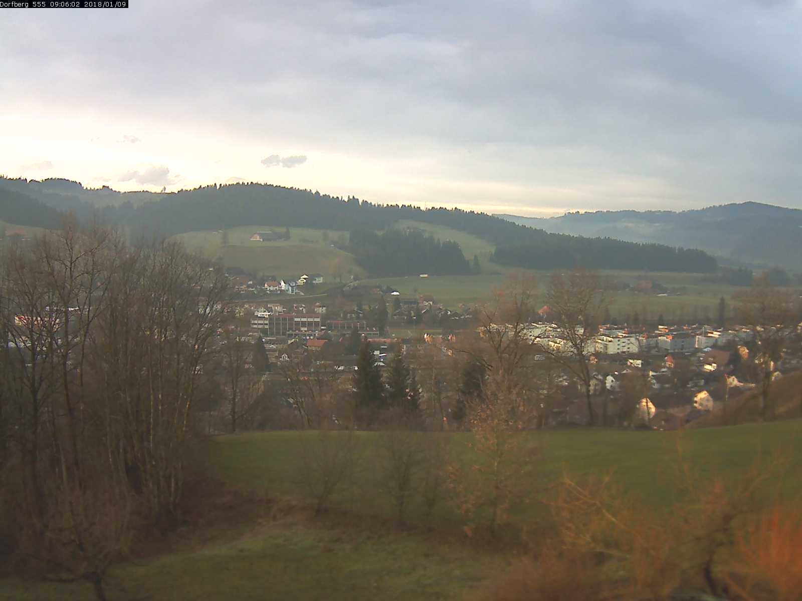 Webcam-Bild: Aussicht vom Dorfberg in Langnau 20180109-090601