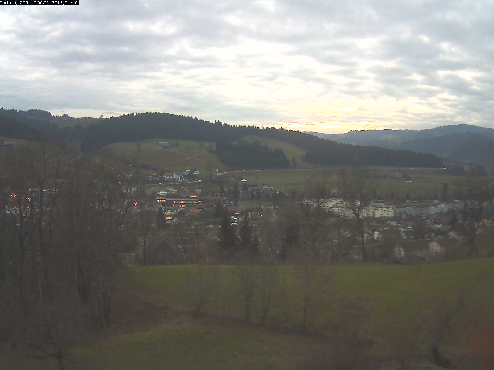 Webcam-Bild: Aussicht vom Dorfberg in Langnau 20180110-170601