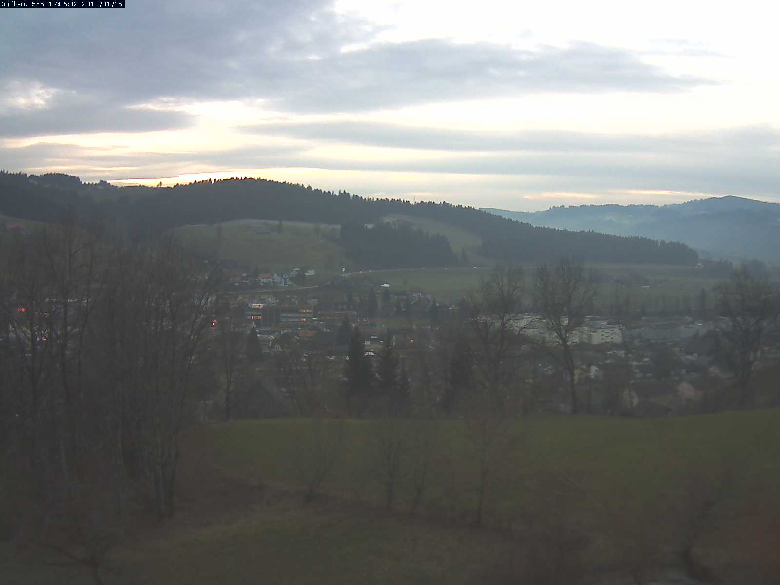 Webcam-Bild: Aussicht vom Dorfberg in Langnau 20180115-170601