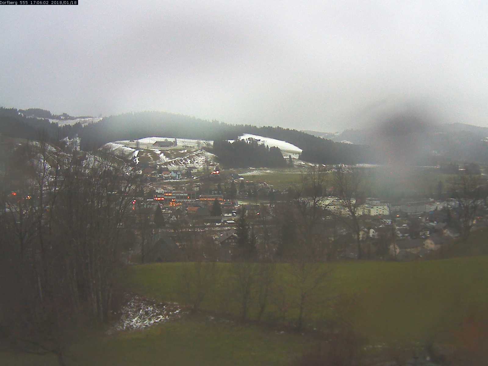 Webcam-Bild: Aussicht vom Dorfberg in Langnau 20180118-170601