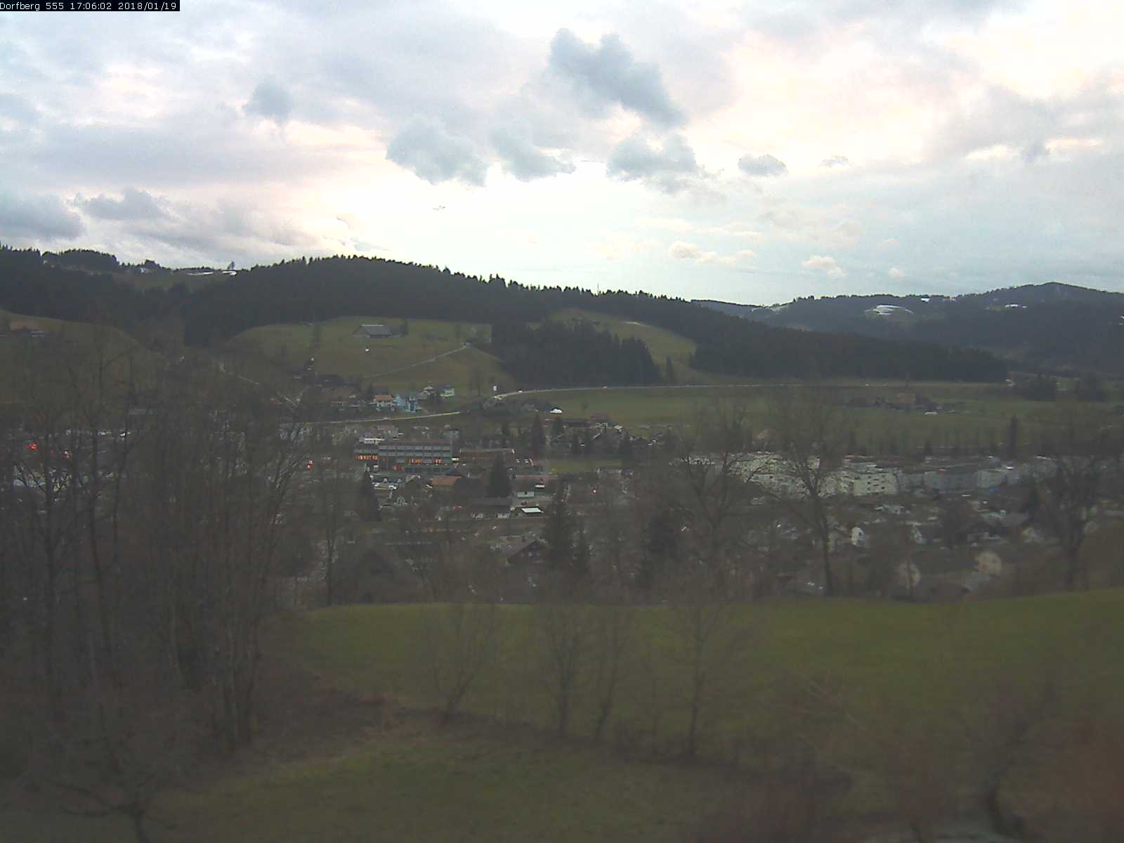 Webcam-Bild: Aussicht vom Dorfberg in Langnau 20180119-170601