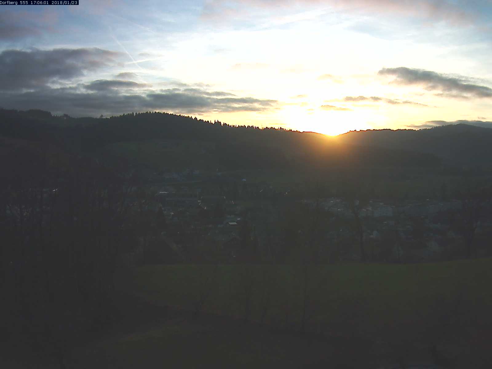 Webcam-Bild: Aussicht vom Dorfberg in Langnau 20180123-170601