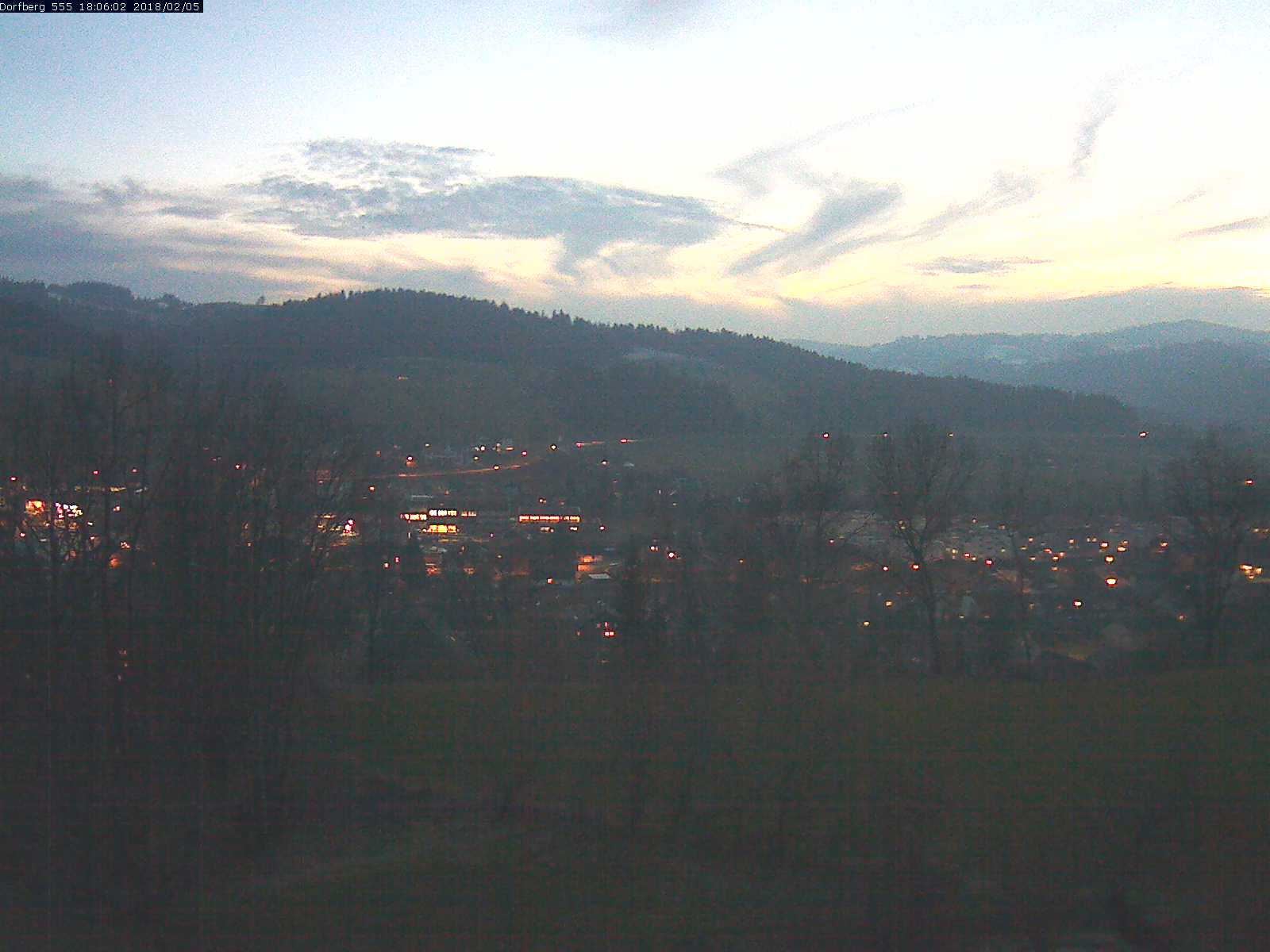 Webcam-Bild: Aussicht vom Dorfberg in Langnau 20180205-180601