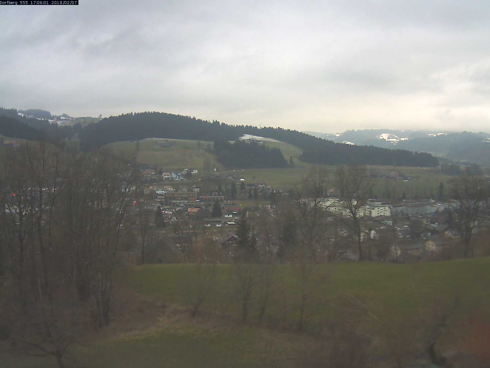 Webcam-Bild: Aussicht vom Dorfberg in Langnau 20180207-170601