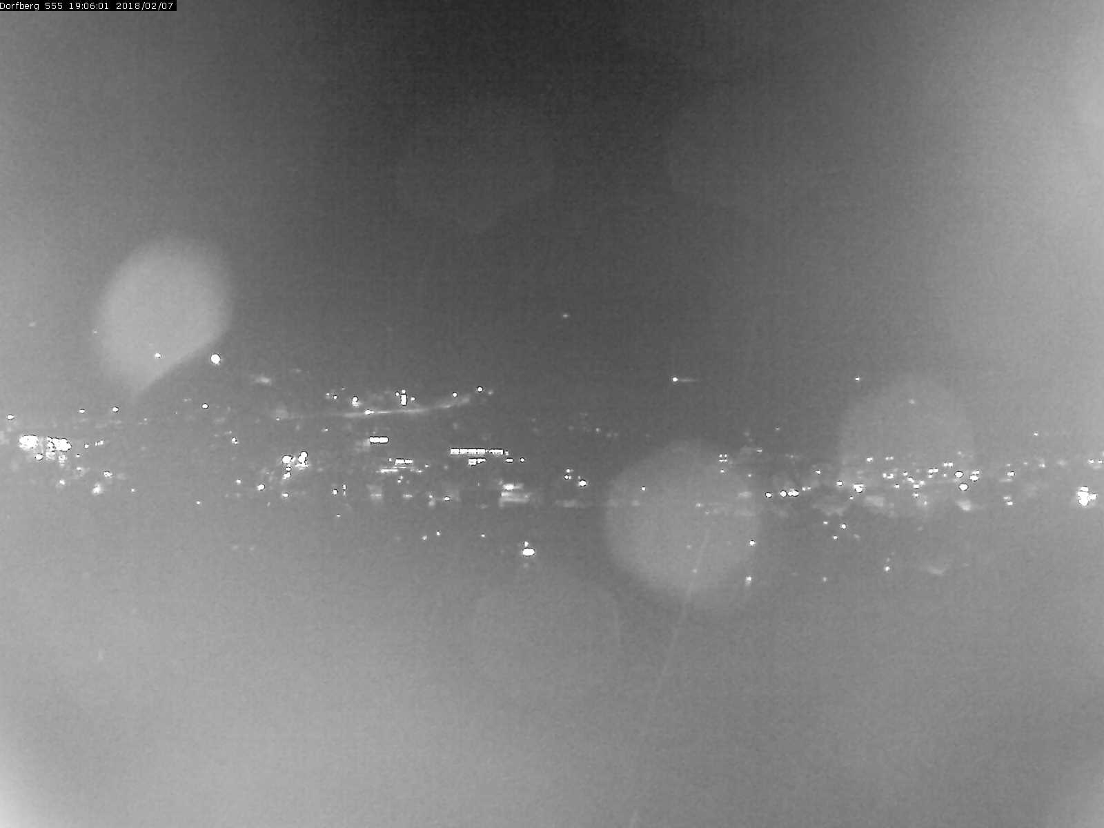 Webcam-Bild: Aussicht vom Dorfberg in Langnau 20180207-190601