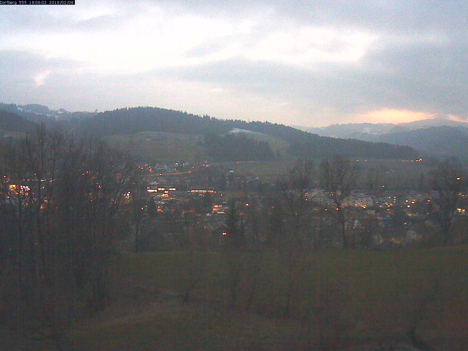 Webcam-Bild: Aussicht vom Dorfberg in Langnau 20180208-180601