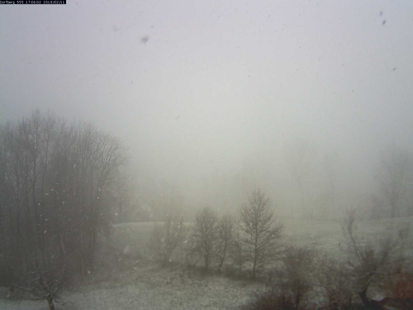 Webcam-Bild: Aussicht vom Dorfberg in Langnau 20180211-170601