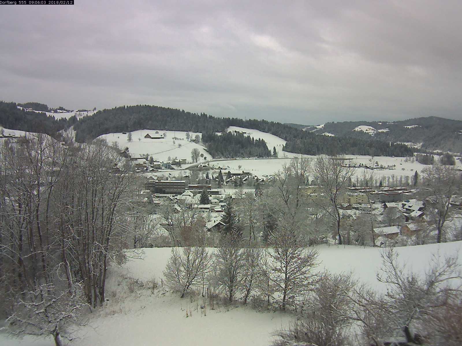 Webcam-Bild: Aussicht vom Dorfberg in Langnau 20180212-090601