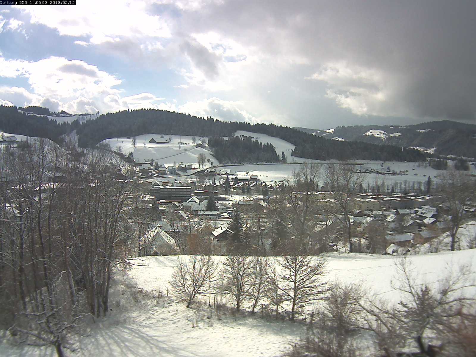 Webcam-Bild: Aussicht vom Dorfberg in Langnau 20180212-140601