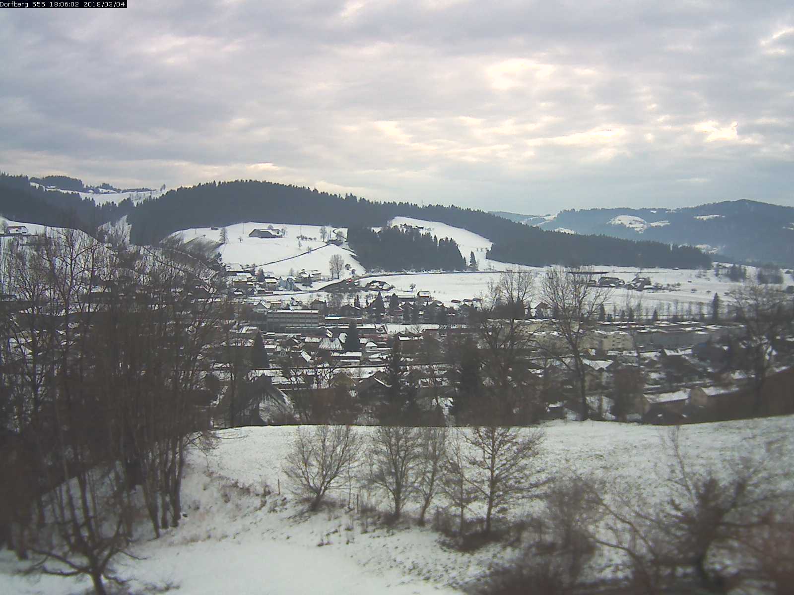 Webcam-Bild: Aussicht vom Dorfberg in Langnau 20180304-180601