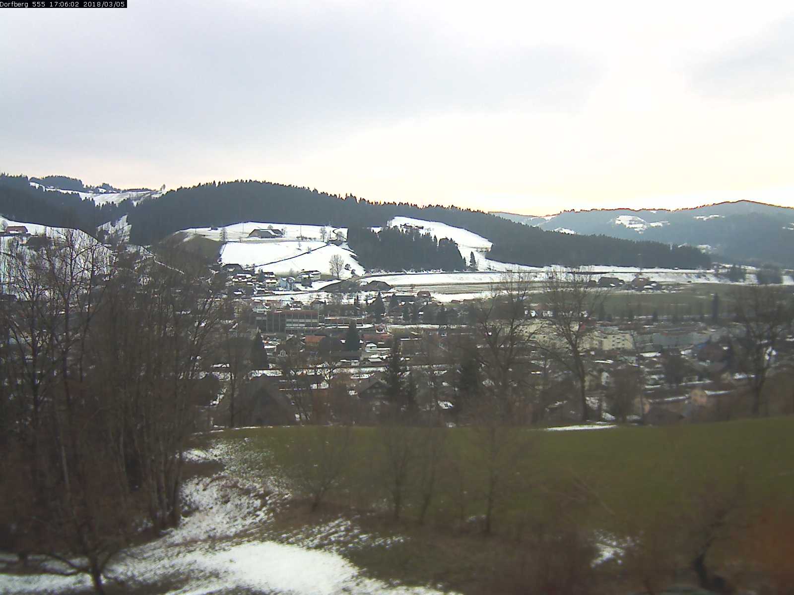 Webcam-Bild: Aussicht vom Dorfberg in Langnau 20180305-170601