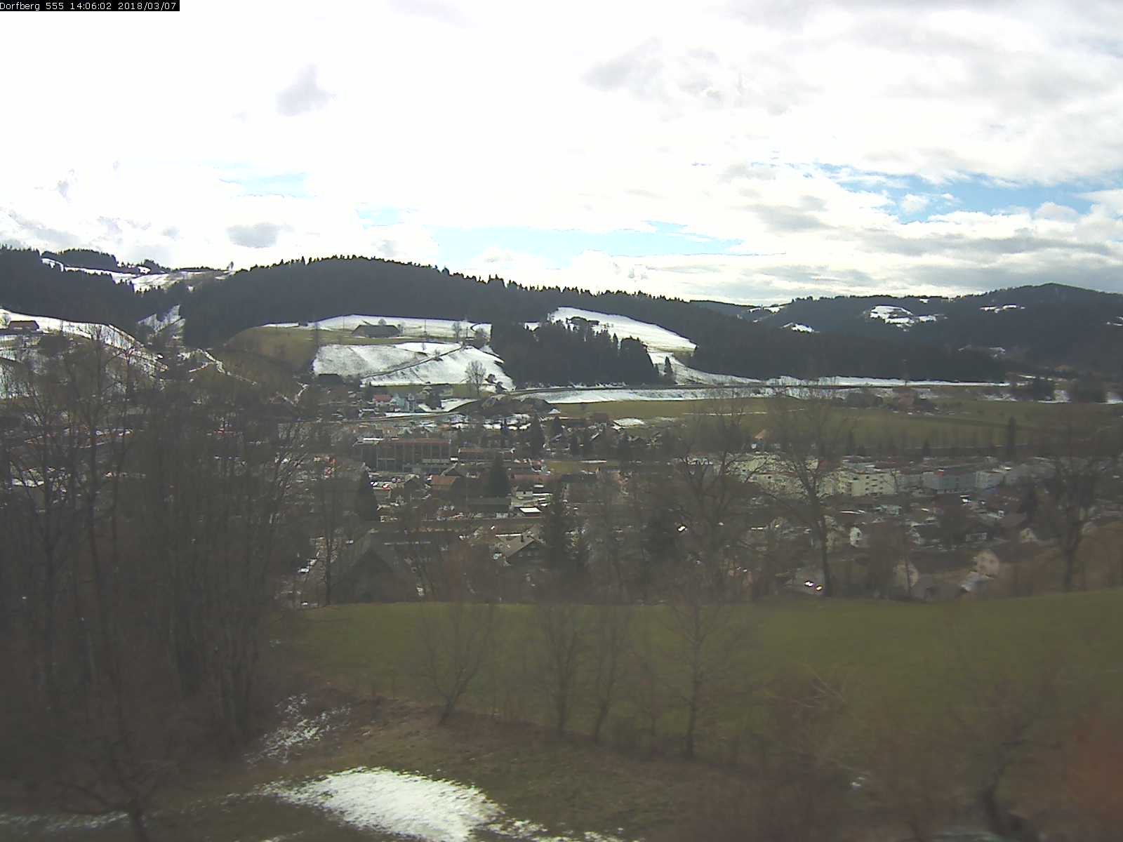 Webcam-Bild: Aussicht vom Dorfberg in Langnau 20180307-140601