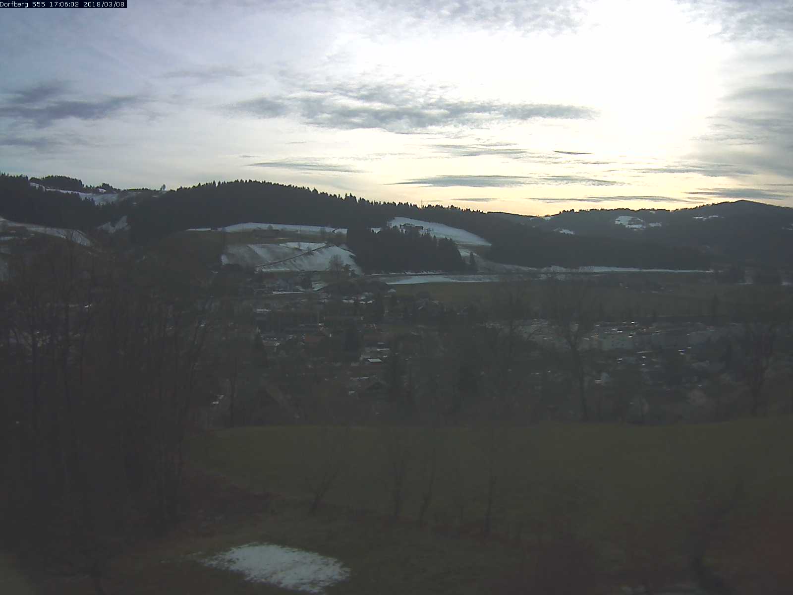 Webcam-Bild: Aussicht vom Dorfberg in Langnau 20180308-170601