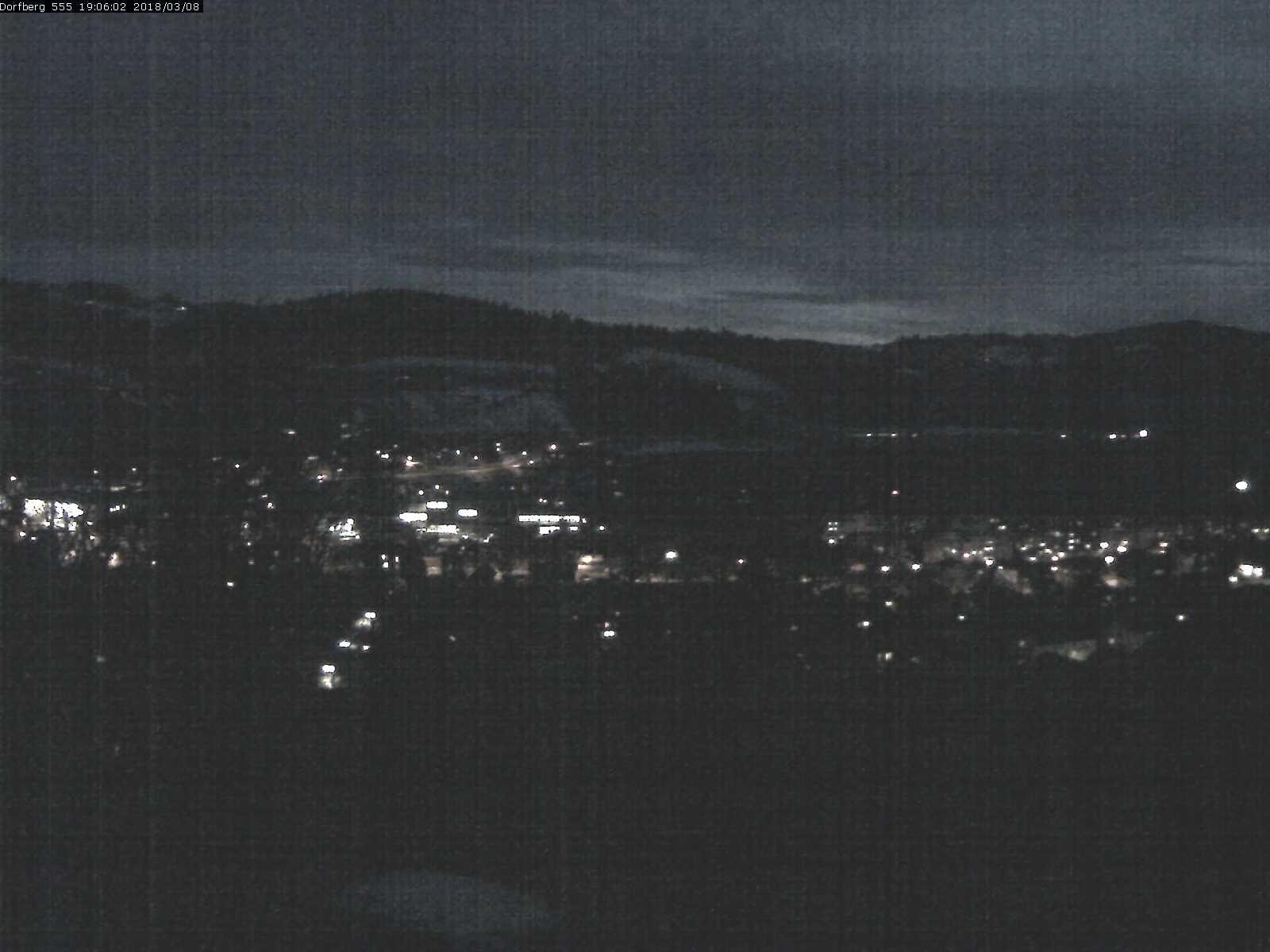 Webcam-Bild: Aussicht vom Dorfberg in Langnau 20180308-190601