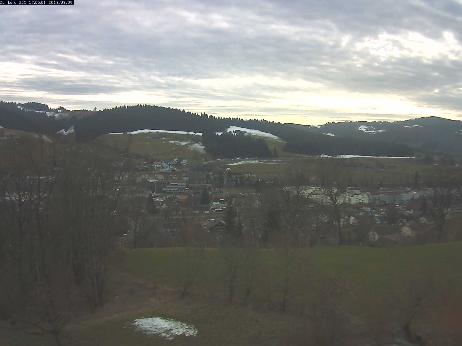 Webcam-Bild: Aussicht vom Dorfberg in Langnau 20180309-170601