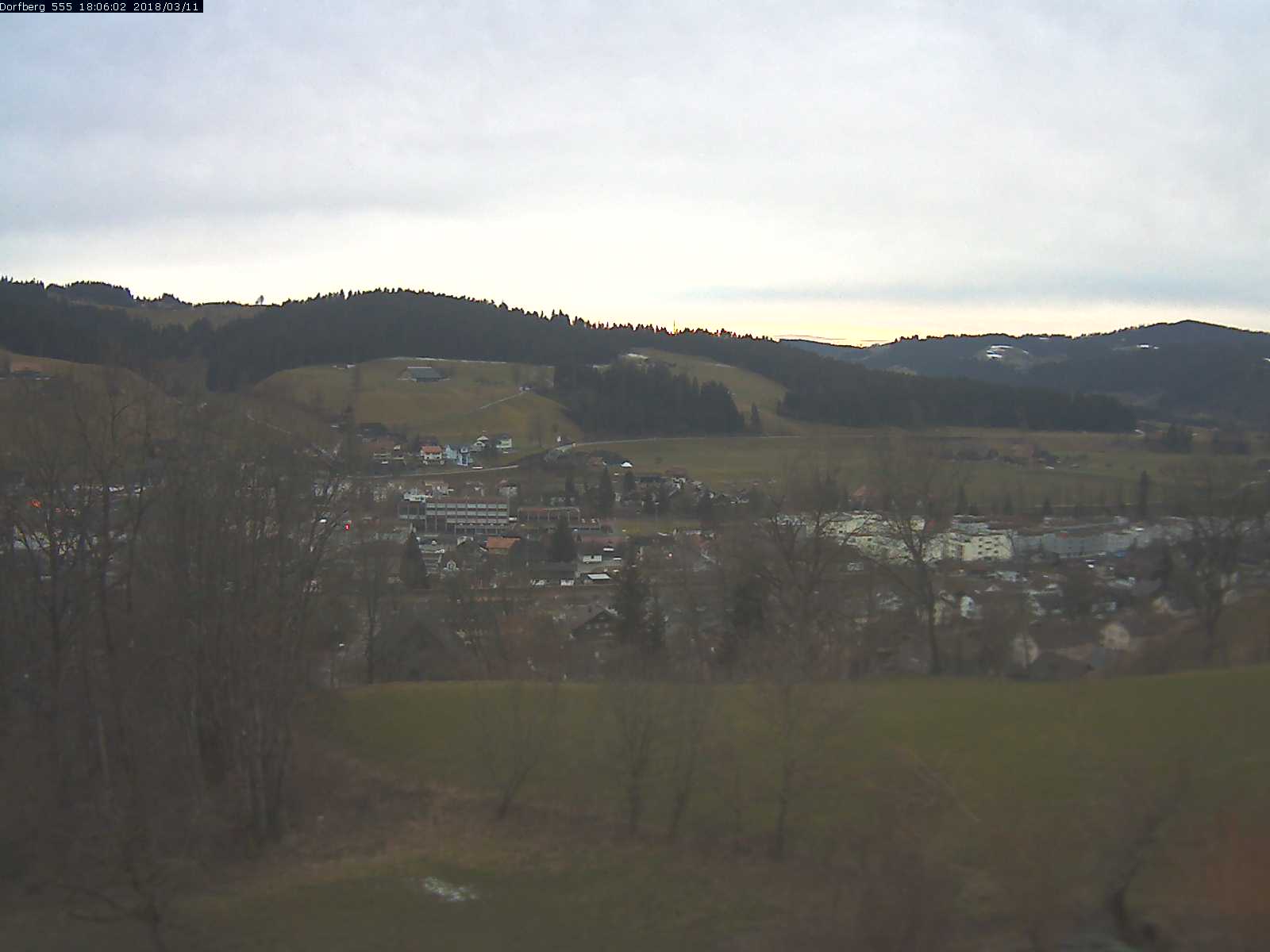 Webcam-Bild: Aussicht vom Dorfberg in Langnau 20180311-180601