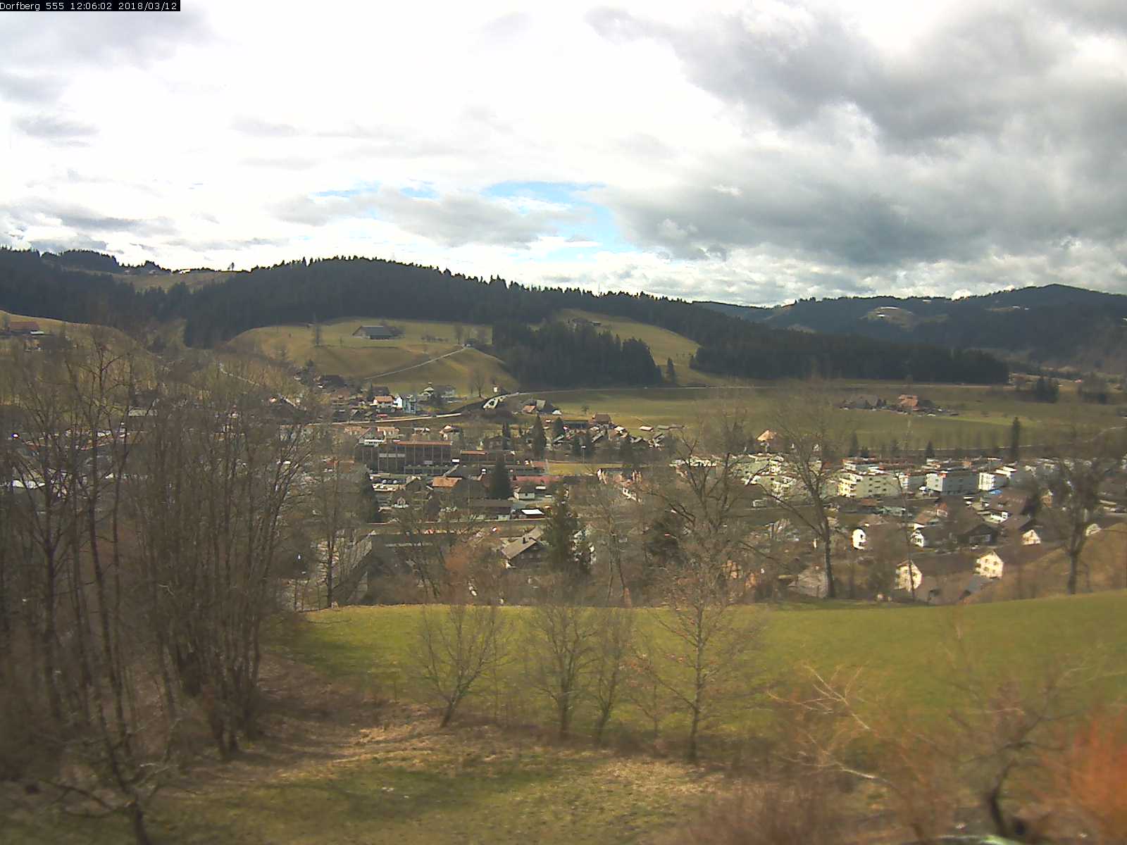 Webcam-Bild: Aussicht vom Dorfberg in Langnau 20180312-120601