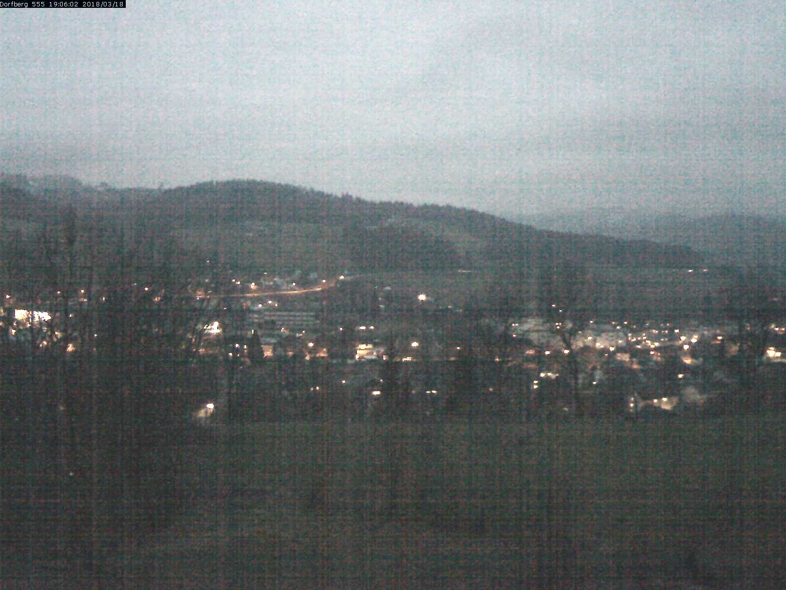 Webcam-Bild: Aussicht vom Dorfberg in Langnau 20180318-190601