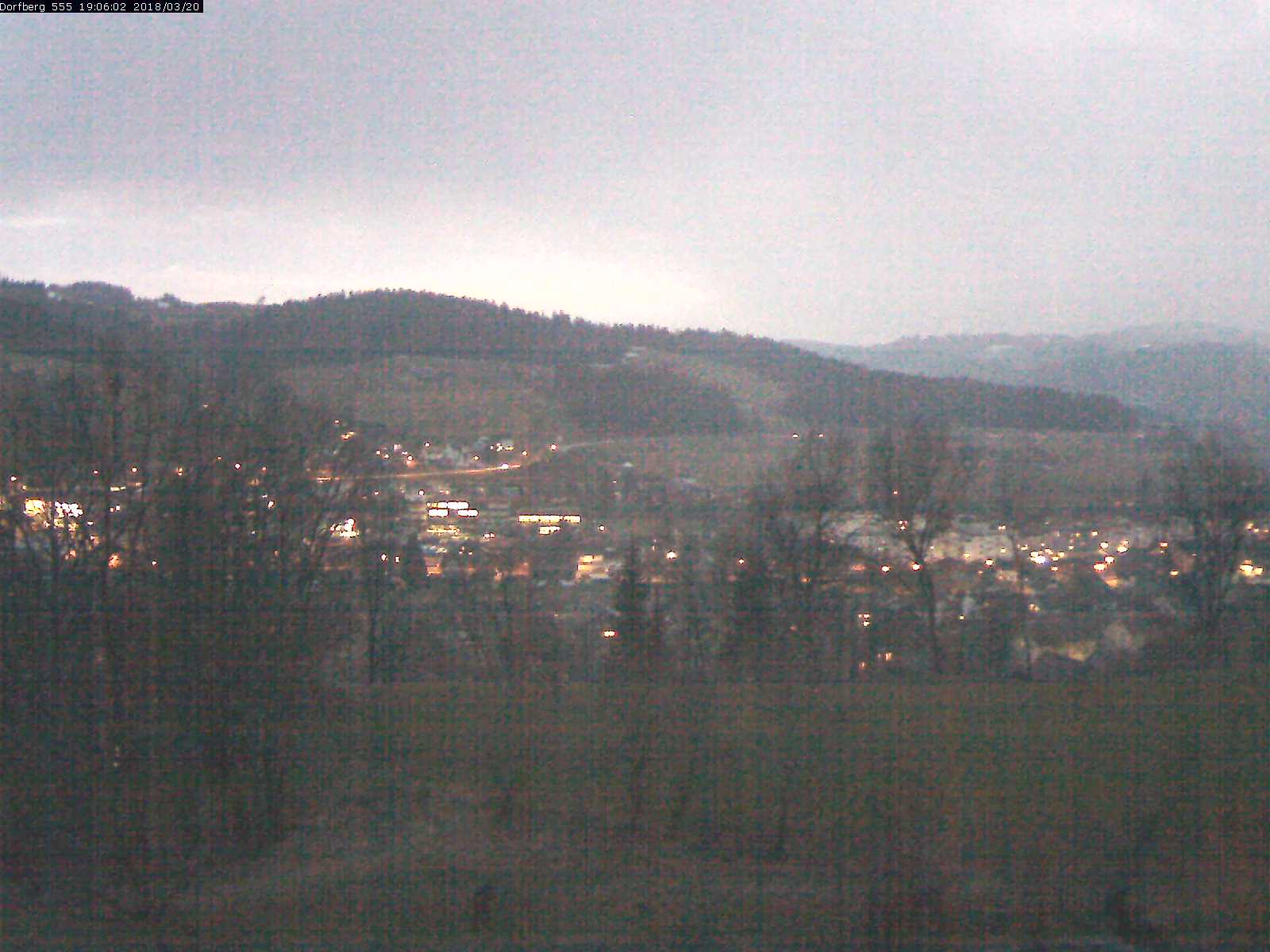 Webcam-Bild: Aussicht vom Dorfberg in Langnau 20180320-190601